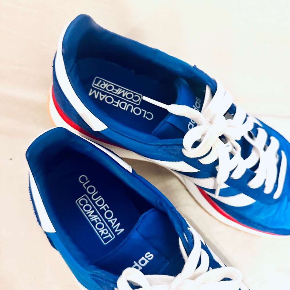 Adidas Women’s Run 70s 2.0 Blue and White Sneakers NWOT - Picture 2 of 8